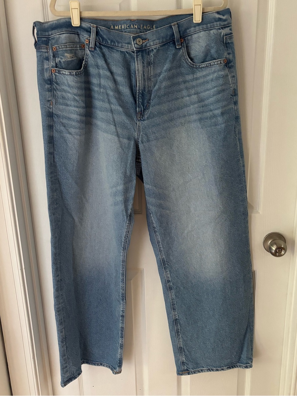 American Eagle Light Blue Jeans